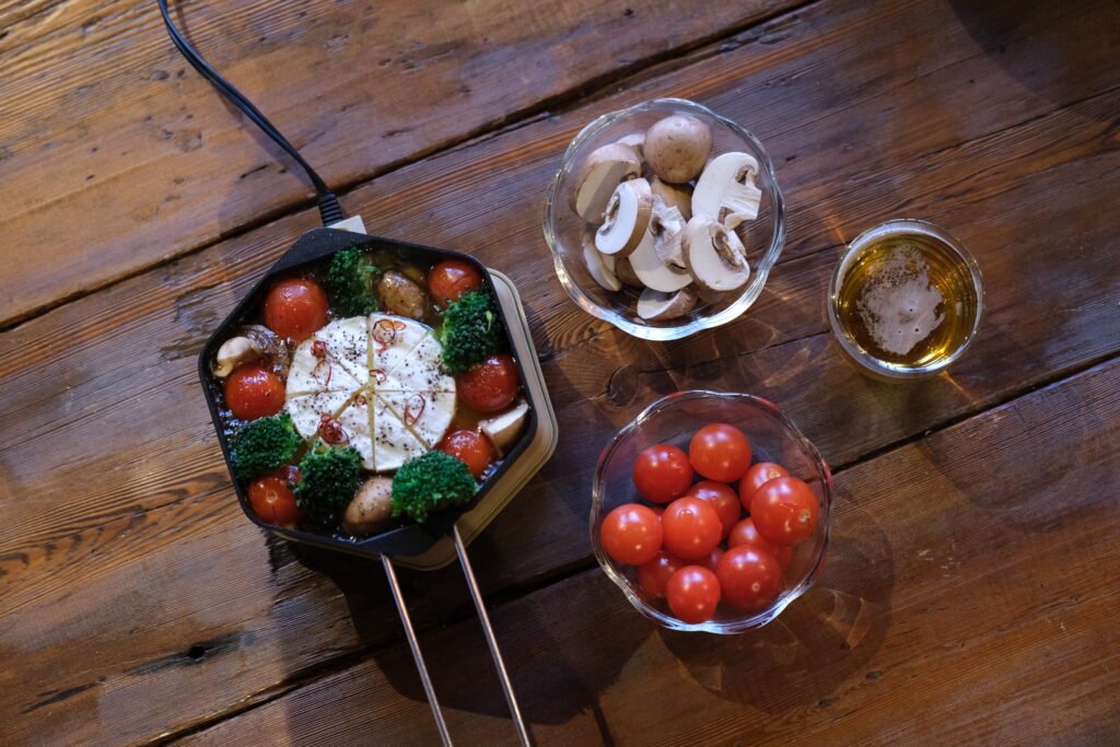 直火いらず！PowerArQ DuoPotで楽しむ「カマンベールアヒージョ」